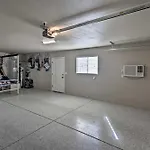 Lake Havasu Home Pool And Mtn Views, 1 Mi To Lake
