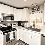 New! Family Lake Havasu Home Close To Off-Roading And London Bridge!