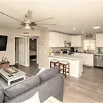 New! Family Lake Havasu Home Close To Off-Roading And London Bridge!