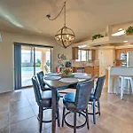 Bright Lake Havasu Home With New Backyard Oasis!