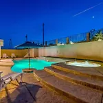 Playpool Oasis-Pool, Spa, Garage, Great Lake Views