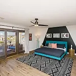 Trendy Desert Getaway Pool, Spa, Game Room