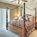 Pet-Friendly Lake Havasu Home Pool And Private Yard