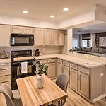 Lake Havasu Pad With Optionally Heated Pool!