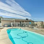 Peaceful Home With Pool And Views 2 Mi To Lake Havasu