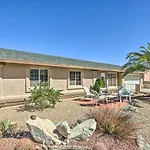 Peaceful Home With Pool And Views 2 Mi To Lake Havasu