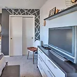 Lake Havasu Apartment With Pool 4 Mi To Beach!