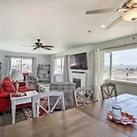 Sunny Lake Havasu City Abode With Pool And Grill!