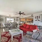 Sunny Lake Havasu City Abode With Pool And Grill!