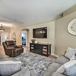 Lake Havasu Home With Pool - 3 Mi To Lake!