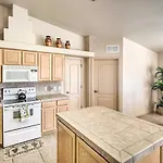Cozy Lake Havasu House With Views - 1 Mi To Water!