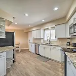 Lake Havasu Family Retreat With Patio And Game Room