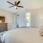 Lake Havasu City Home With Hot Tub And Foosball Table!