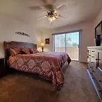 Terrific Townhouse-Natuical Estates!