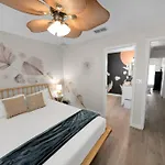 Boho House - Pool, Spa, Boat Parking, Central