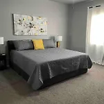 Havasu Retreat! Pool, Spa, Gym & View