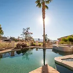 Golf Course Luxury Retreat On Hogan