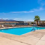 Lakeside Luxury - Sams Beachcomber Lake Access