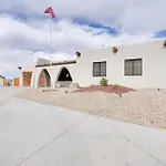 Pet-Friendly Arizona Home - Pool, Grill And Fire Pit