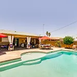 Lake Havasu City Oasis With Outdoor Pool And Hot Tub!