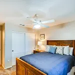 Lake Havasu City Oasis With Outdoor Pool And Hot Tub!