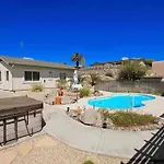 Jacuzzi Pool Home & Casita Wifi Ac Tvs Rv Boat Parking