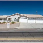 Daytona Beautiful, Spacious, 5 Bedrooms, 4 Bathrooms Big House