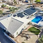 Cozy And Spacious Entire 5-Bedroom, 4-Fullbath Home Sleeps 14