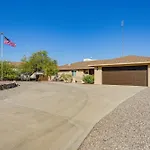 Lake Havasu Home With Covered Patio, Grill And Views!