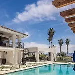 Golf Course Retreat - Olympic Style Pool, Many Games, Luxury Spa, 6 Bathrooms!