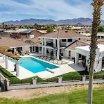 Golf Course Retreat - Olympic Style Pool, Many Games, Luxury Spa, 6 Bathrooms!