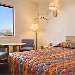 Super 8 By Wyndham Lake Havasu City