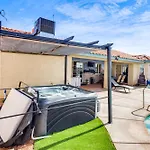 Pet-Friendly Lake Havasu Home With Pool And Hot Tub!
