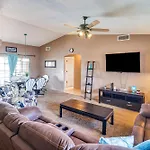 Pet-Friendly Lake Havasu Home With Pool And Hot Tub!