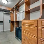 Peruvian-4 Bed Desert Oasis -Pool, Hot-Tub &Outdoor Kitchen