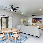 New Home Modern Central Spacious