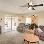 Sunny Home With Pool And Patio About 3 Miles To The Lake!