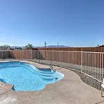 Home With Patio And Grill Less Than 3 Mi To Lake Havasu!