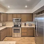 Home With Patio And Grill Less Than 3 Mi To Lake Havasu!