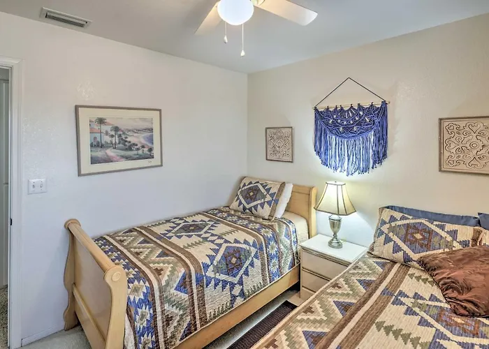 Peaceful Home With Pool And Views 2 Mi To Lake Havasu