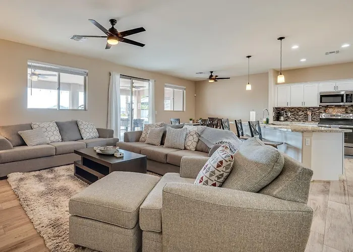 Lake Havasu City Home With Hot Tub And Foosball Table!