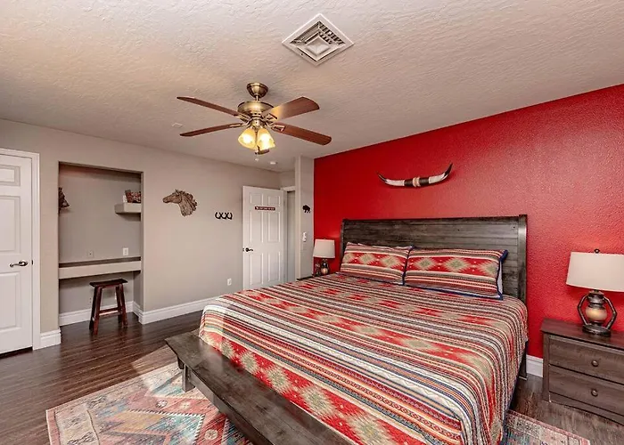 Anchor House - Pool Spa Game Room Sleeps 22