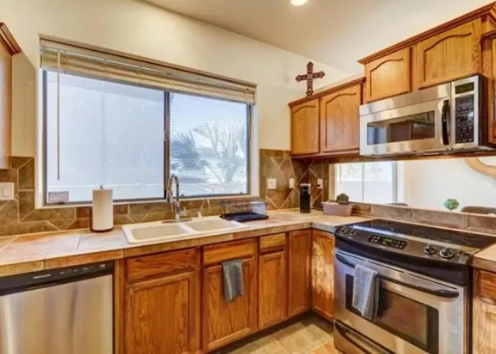 Tranquil Desert Oasis W/ Heatable Pool & Spa