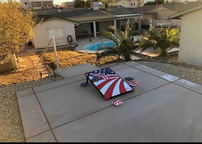 Jacuzzi Pool Home & Casita Wifi Ac Tvs Rv Boat Parking