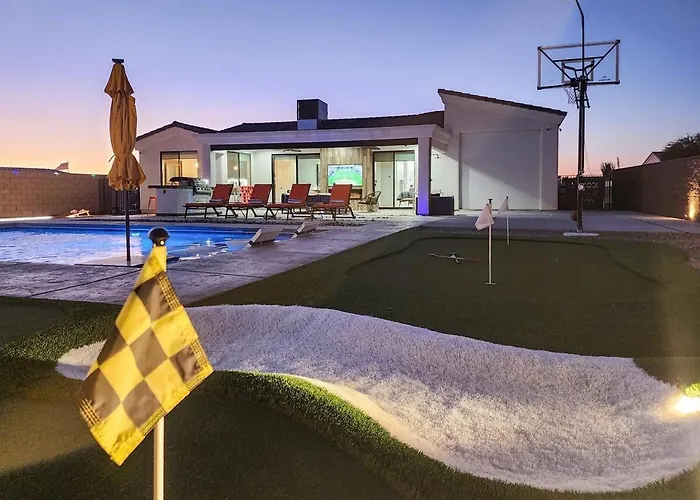 Half Acre Resort With Abundant Amenities