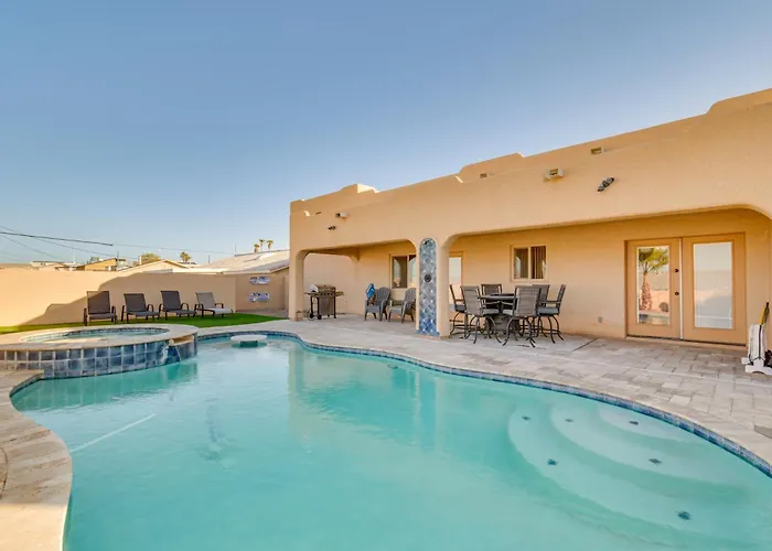 Lake Havasu City Home With Pool And Putting Green