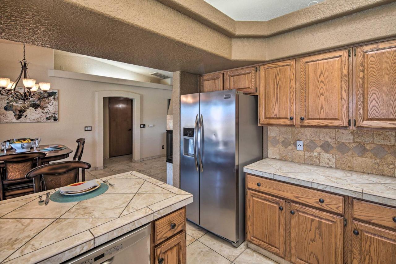 Havasu With Heated Pool, And Mtn Views!