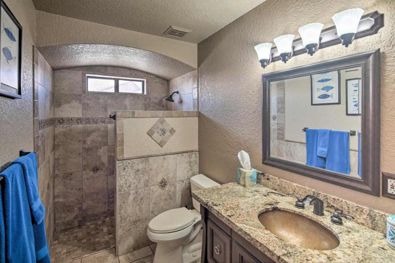 Havasu With Heated Pool, And Mtn Views! Holiday home Lake Havasu City