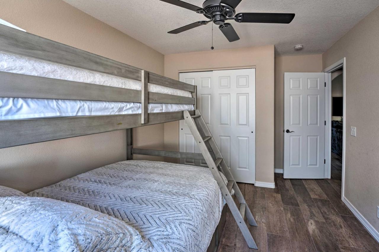 With Private Pool And Bbq, 4 Mi To Havasu! *