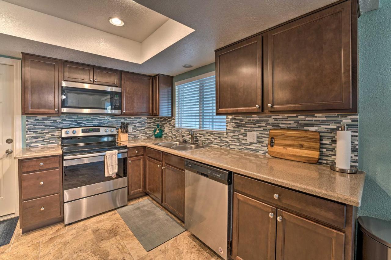 Holiday home Havasu Gem With Fire Pit And Grill, Near Lakes *